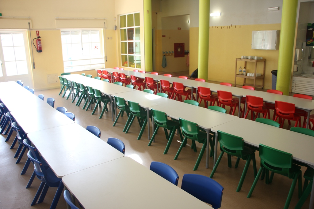 Sul Informação - Sala de refeições da Creche e Jardim de Infância de Castro Marim está mais moderna