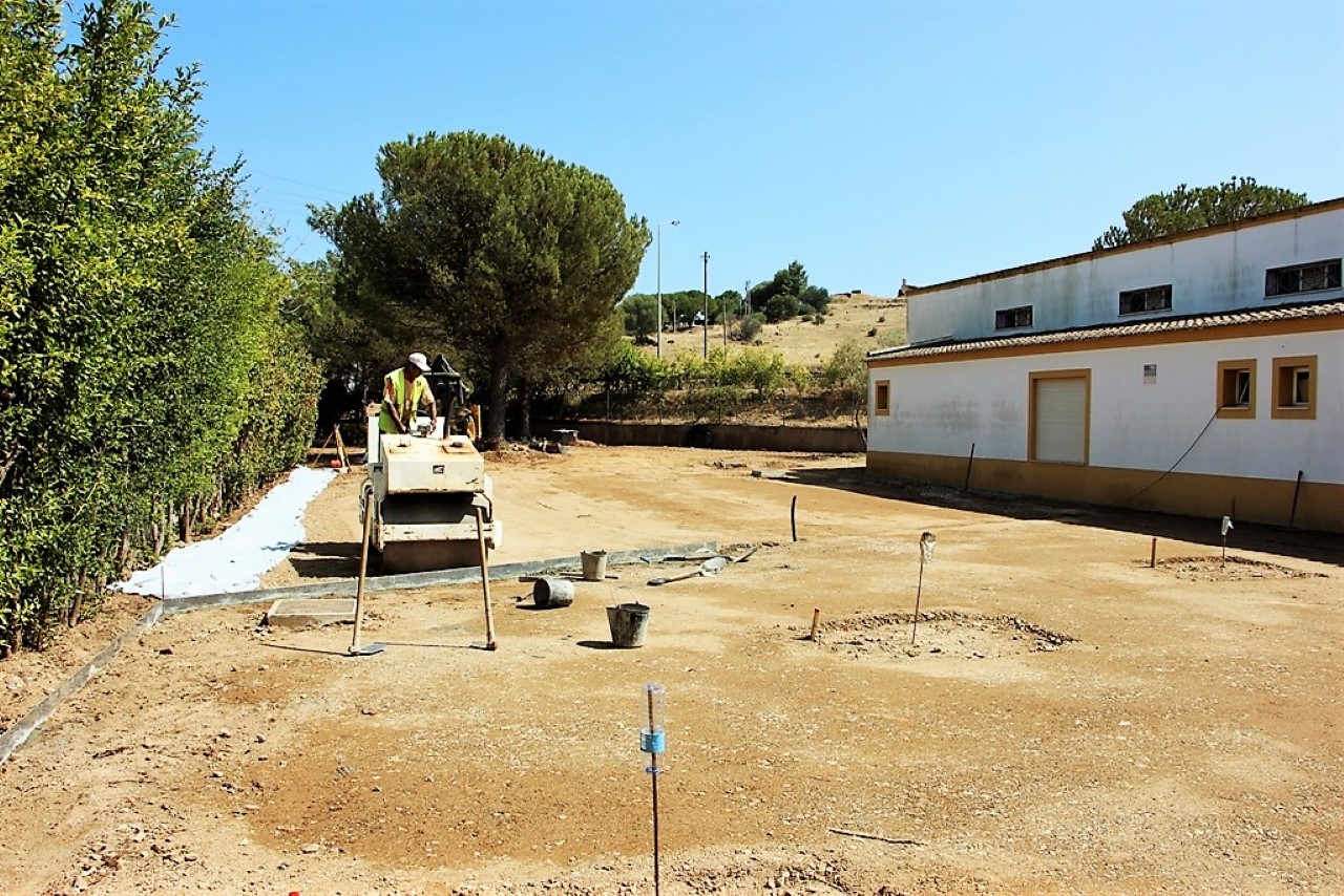 Sul Informação - Castro Marim investe 165 mil euros para reabrir espaço exterior da creche e jardim de infância