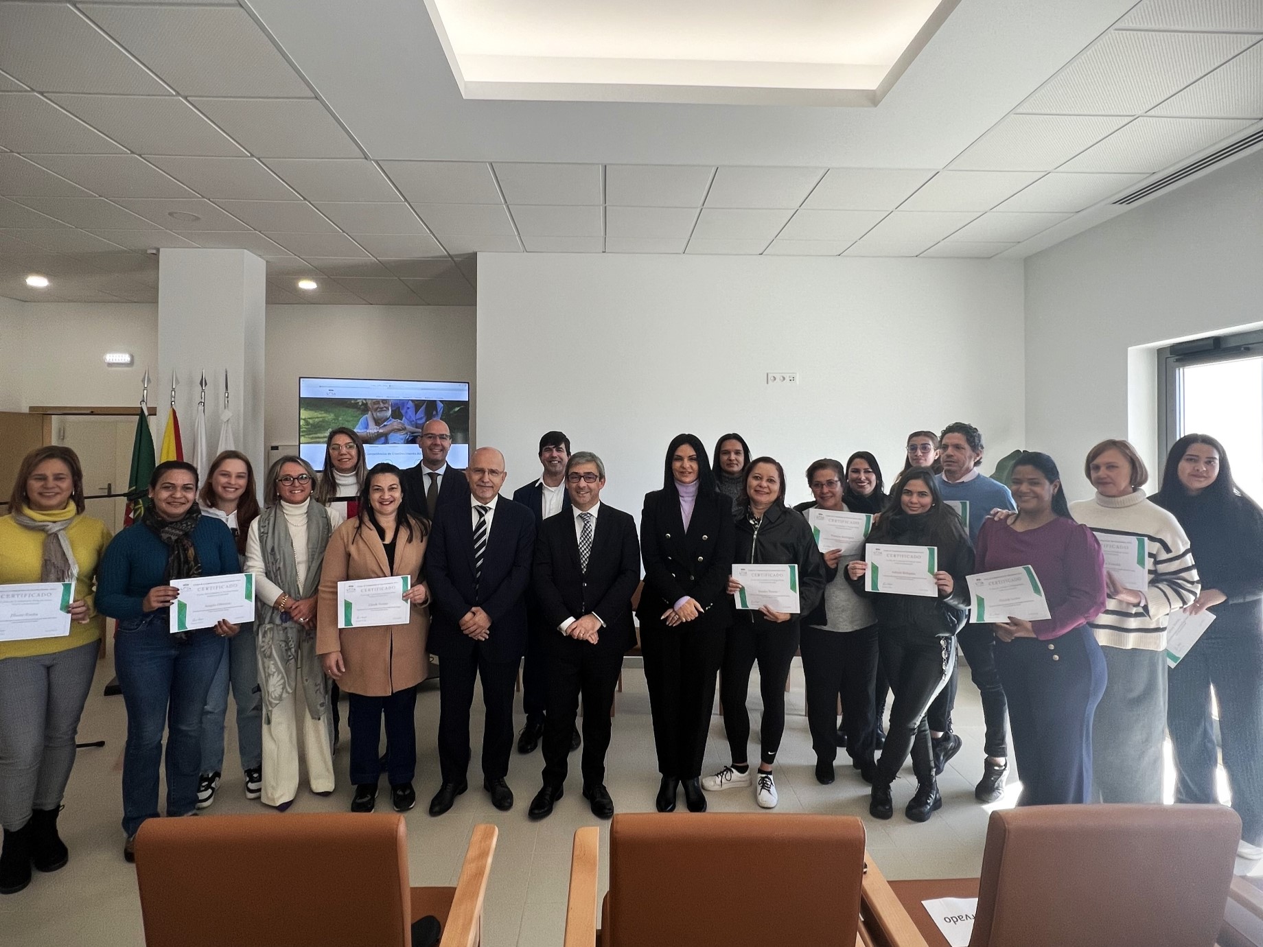 Sul Informação - Centro de Competências de Envelhecimento Ativo formou 15 novos cuidadores de idosos