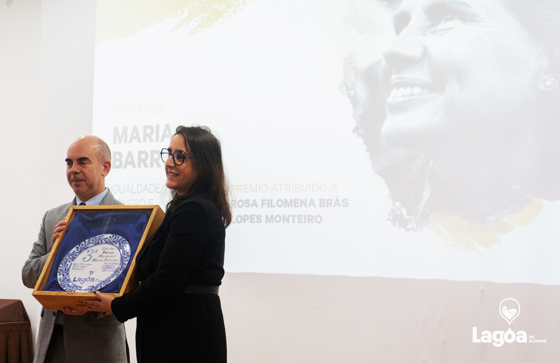 Sul Informação - Lagoa atribui Prémio Maria Barroso a Rosa Monteiro, ex-secretária de Estado
