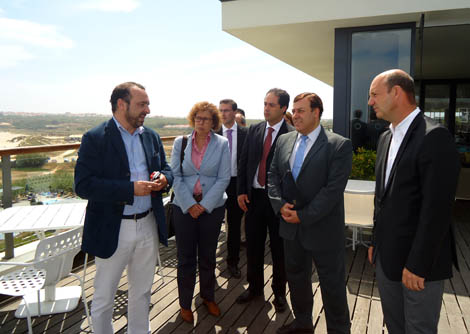 Sul Informação - Deputados do PSD querem que Programa Formação Algarve comece e termine mais cedo