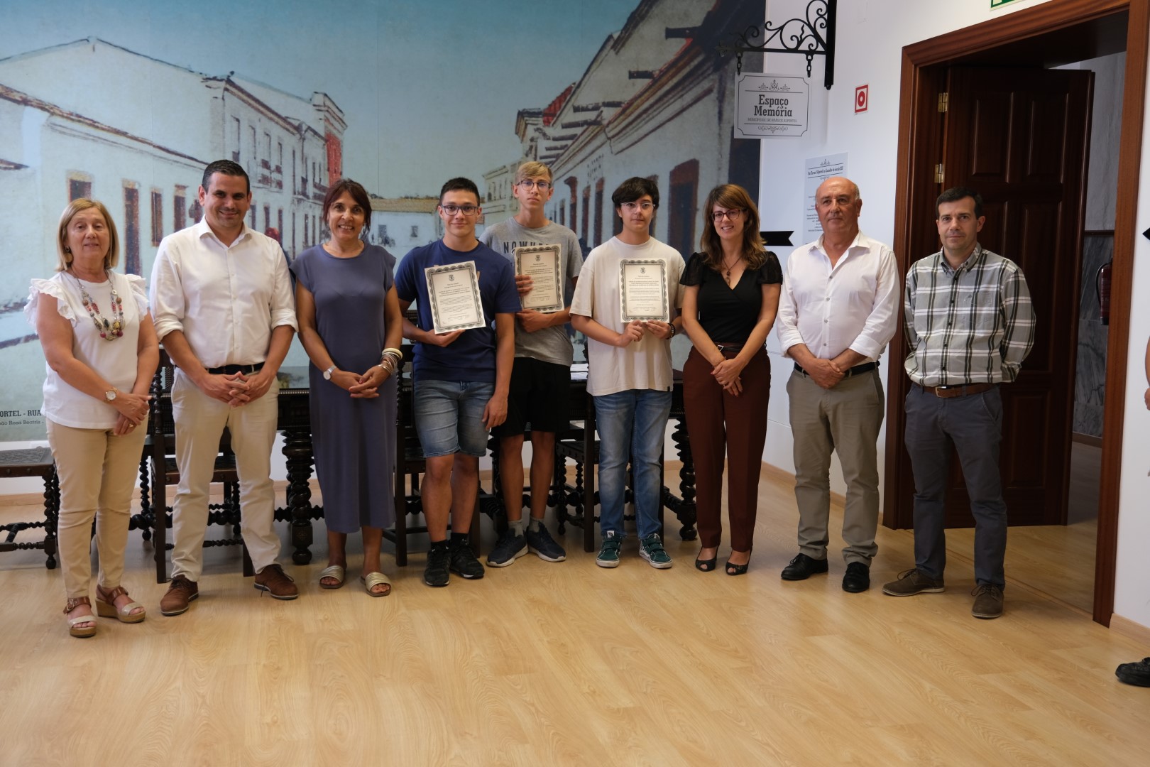 Sul Informação - Alunos são-brasenses finalistas regionais nas Olimpíadas de Química distinguidos pelo Município