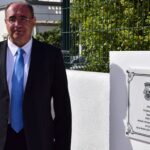 Sul Informação - Marinha assenta âncoras numa rotunda de Faro