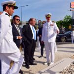 Sul Informação - Marinha assenta âncoras numa rotunda de Faro