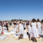 Sul Informação - Ceroulas e combinações voltaram à praia da Manta Rota para o Banho Santo
