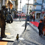 Sul Informação - Sábado de manhã há mais estátuas vivas na baixa de Lagoa
