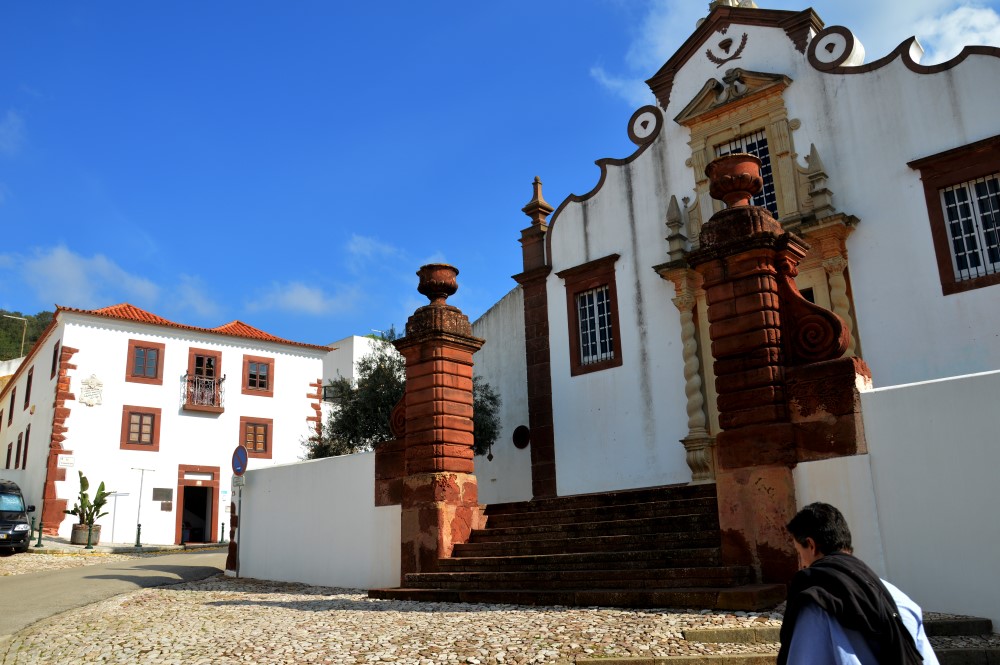 Sul Informação - Matraquilhos, gastronomia, igrejas e copinhos de medronho num dia à descoberta de Silves