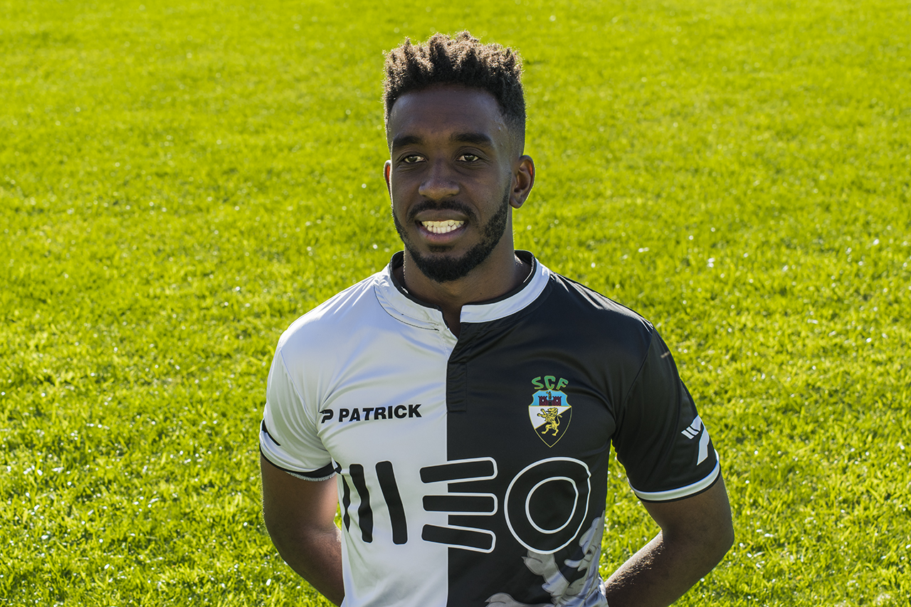 Sul Informação - Farense marca três golos em 14 minutos e vence Porto B