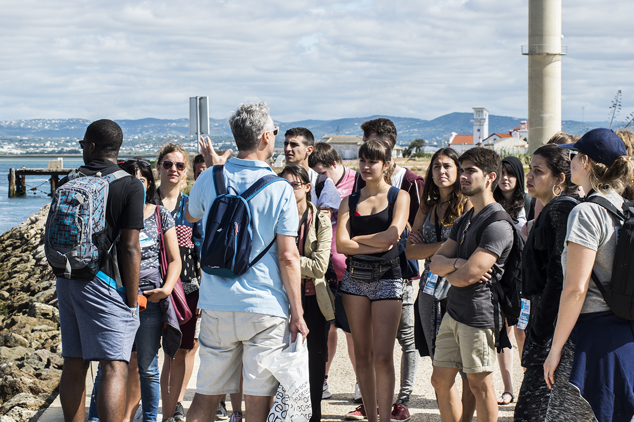 Sul Informação - “Mid Season Campus” leva potenciais alunos estrangeiros da UAlg a conhecer a Ria Formosa