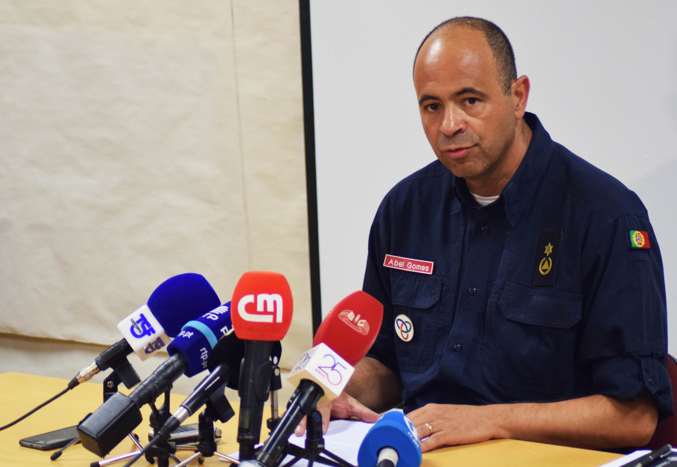 Sul Informação - Noite «dura e de muito trabalho» segue-se a «dia difícil» no combate ao incêndio de Monchique