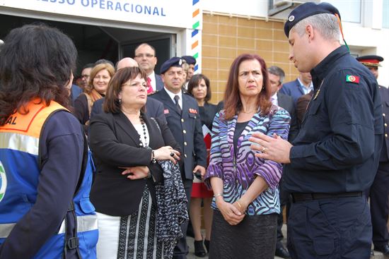Sul Informação - FOTOGALERIA: Ministra da Administração Interna recebida com apitos e cumprimentos