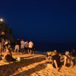 Sul Informação - Noite Black & White levou um mar de gente a Carvoeiro [fotogaleria]
