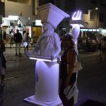 Sul Informação - Noite Black & White levou um mar de gente a Carvoeiro [fotogaleria]