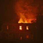 Sul Informação - Pessoas retiradas de casa por precaução no incêndio de Monchique (com fotos)