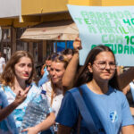 Sul Informação - “Estudar onde não consigo viver”: Falta de habitação marca Desfile do Caloiro