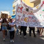 Sul Informação - “Estudar onde não consigo viver”: Falta de habitação marca Desfile do Caloiro