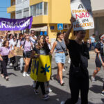 Sul Informação - “Estudar onde não consigo viver”: Falta de habitação marca Desfile do Caloiro