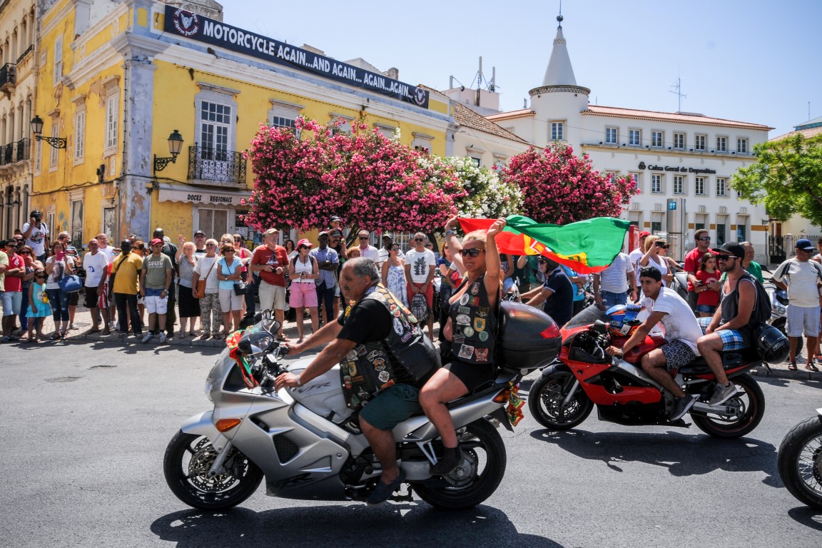 Sul Informação - Fotogaleria: Desfile bem animado encerrou Concentração que atraiu 30 mil motards