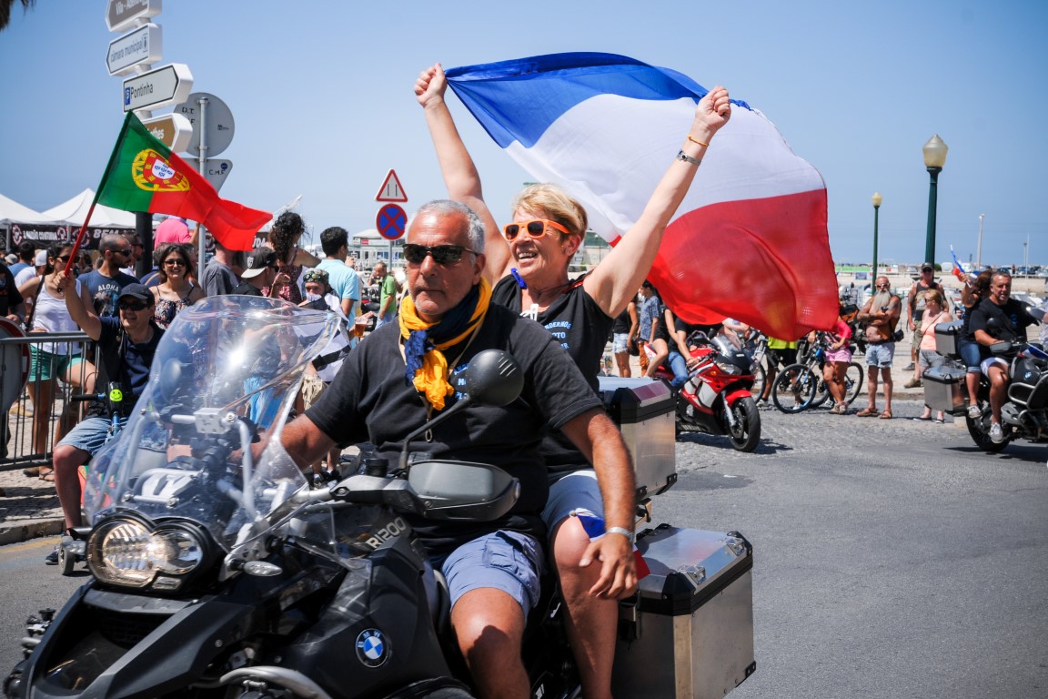 Sul Informação - Fotogaleria: Desfile bem animado encerrou Concentração que atraiu 30 mil motards