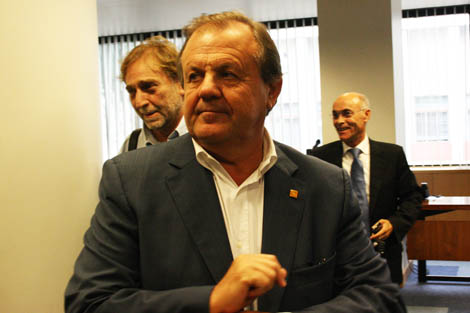 Sul Informação - Desidério Silva envia carta aos munícipes na hora da despedida, PS de Albufeira critica saída