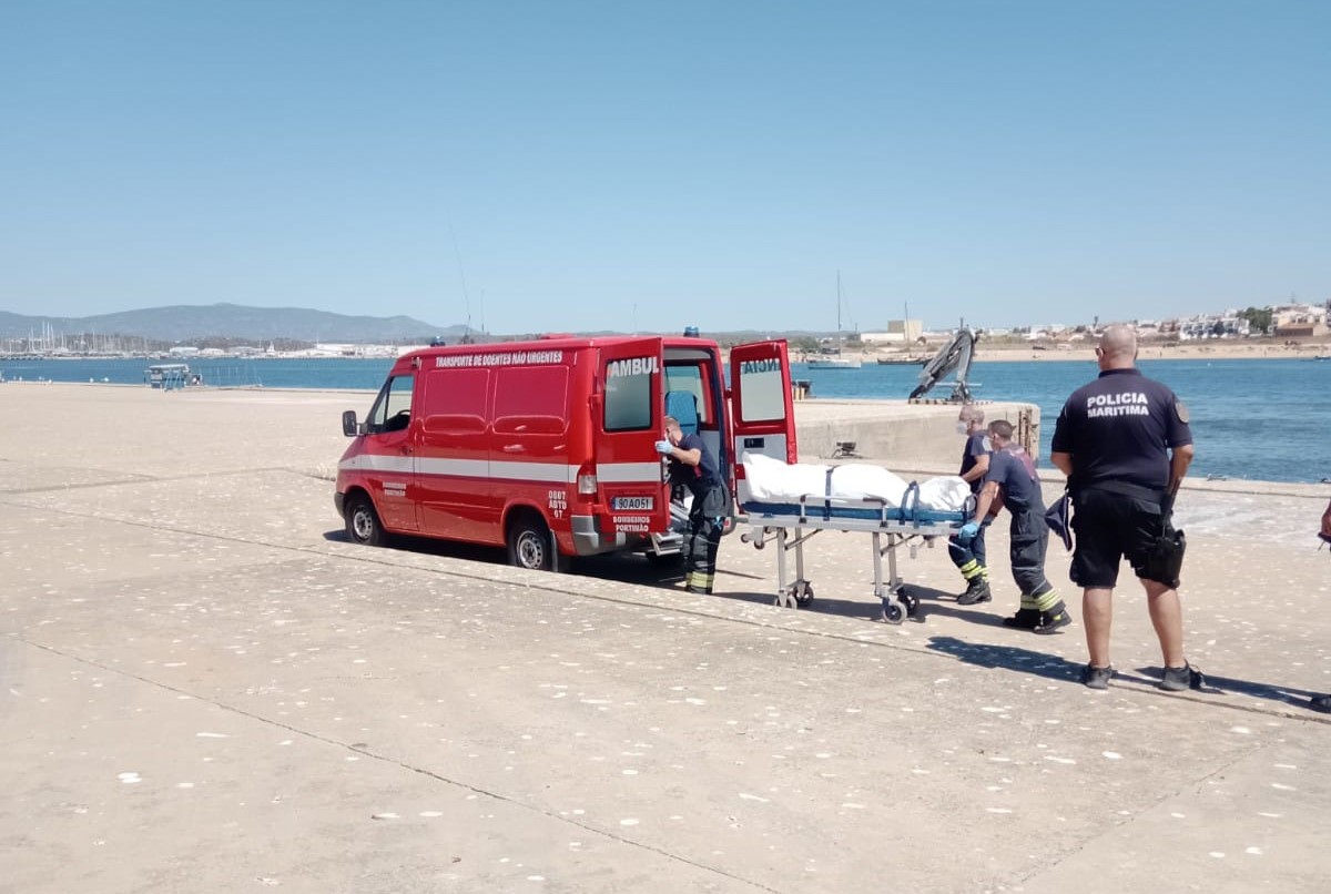 Sul Informação - Corpo de homem foi encontrado a flutuar ao largo de Lagoa