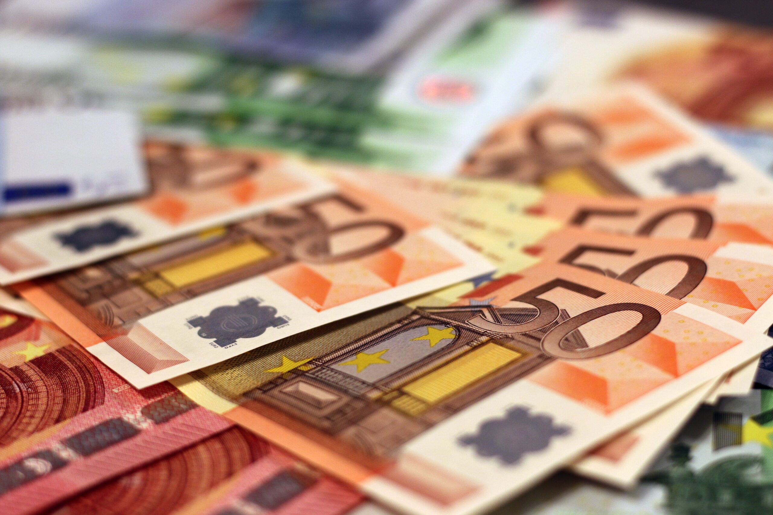 Sul Informação - Défice da zona euro recua em 2023 e Portugal com 4º maior excedente