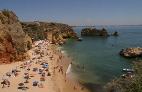 Sul Informação - 11 praias de Lagos e Vila do Bispo estão interditas devido à presença de algas tóxicas