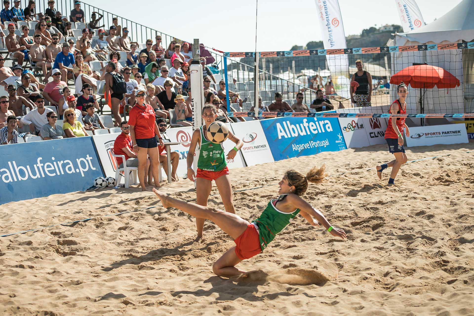 Sul Informação - Campeonato Europeu de Futevólei disputa-se este fim de semana na Praia dos Pescadores