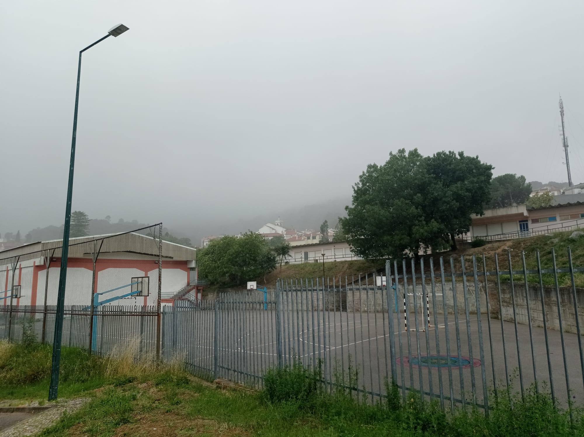 Sul Informação - Obras na Escola Manuel do Nascimento em Monchique começam mal haja visto do TC
