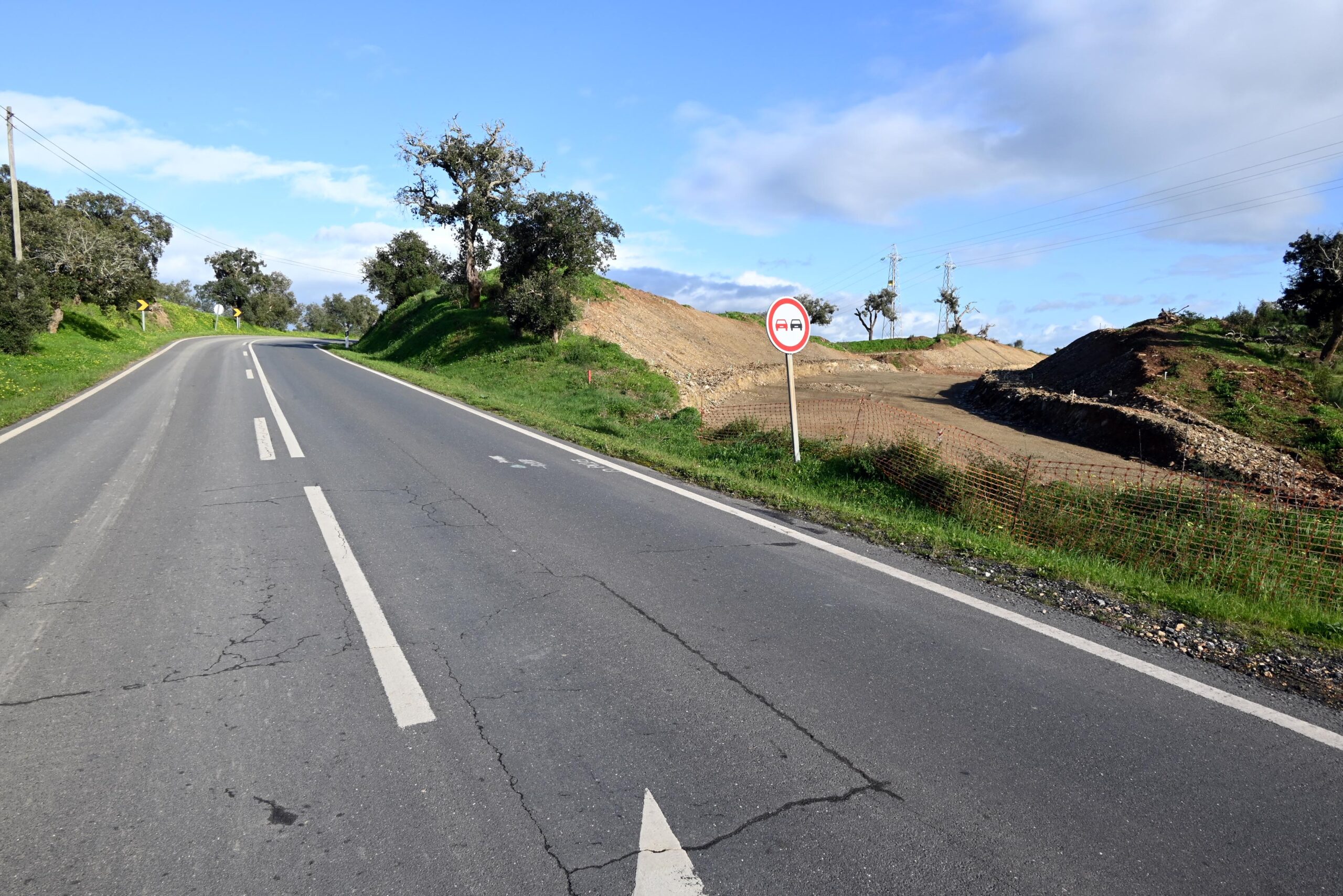 Sul Informação - Santiago do Cacém: Obras na EN121 e ferrovia obrigam a reforçar autocarros para alunos