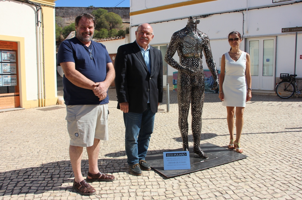 Sul Informação - Escultura em Castro Marim relembra como é importante deixar de fumar