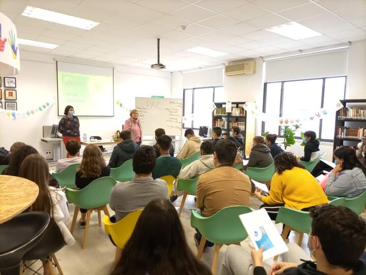 Sul Informação - Escolas de Albufeira, Faro e Loulé acolheram sessões de educação para a paz