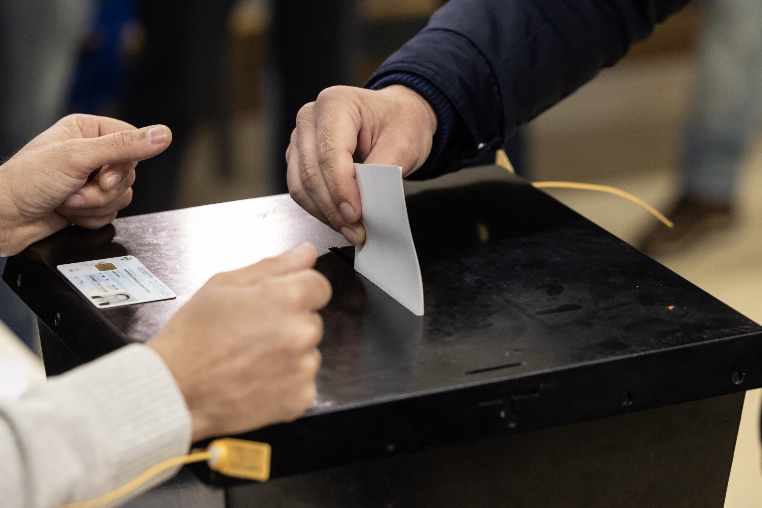 Sul Informação - 25,21% dos eleitores inscritos já votaram até ao meio dia