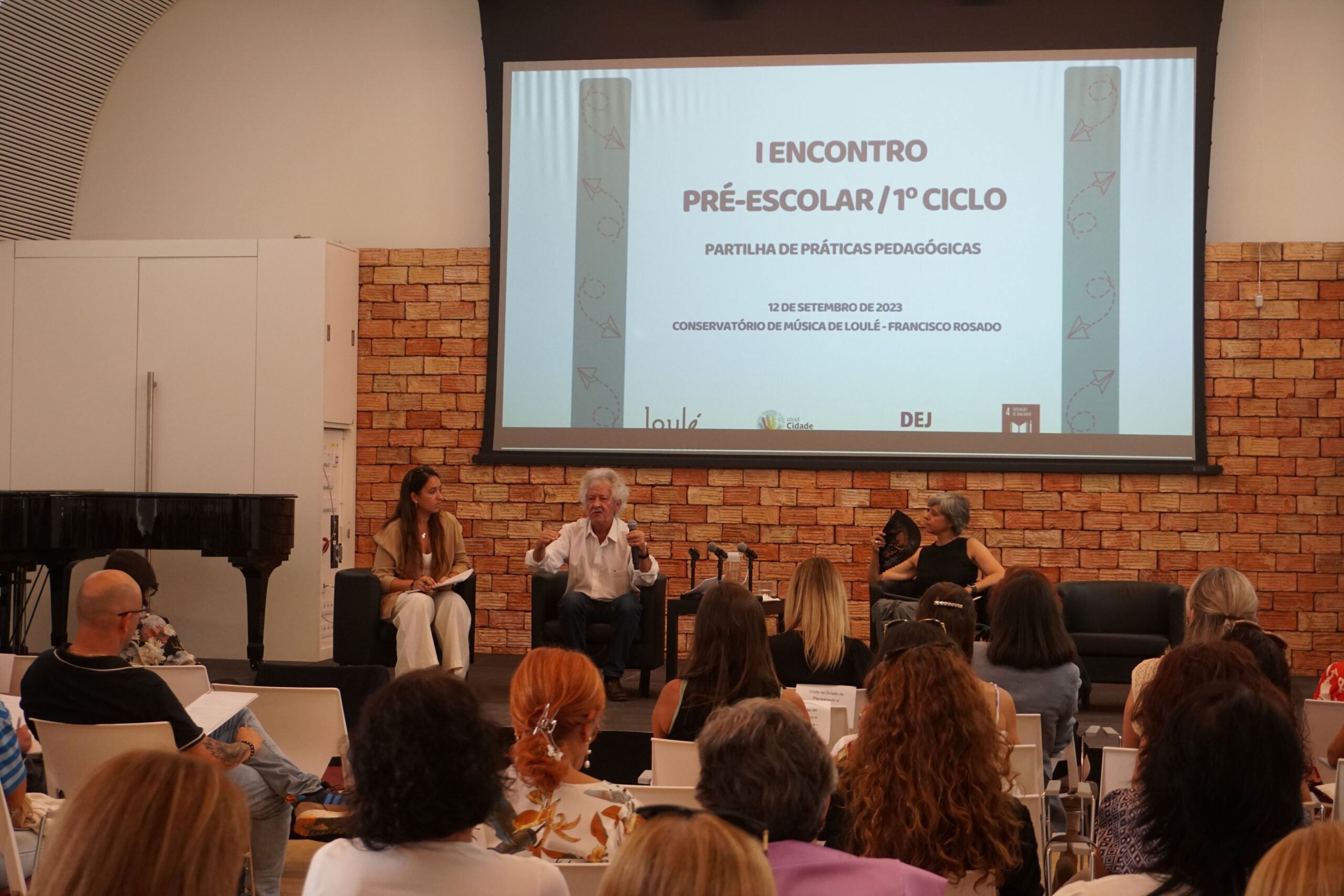 Sul Informação - Mais de 100 professores partilham práticas pedagógicas no início de ano letivo em Loulé