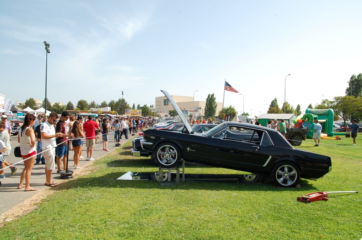 Sul Informação - Carros clássicos americanos voltam a ser as estrelas em Faro (com fotos)
