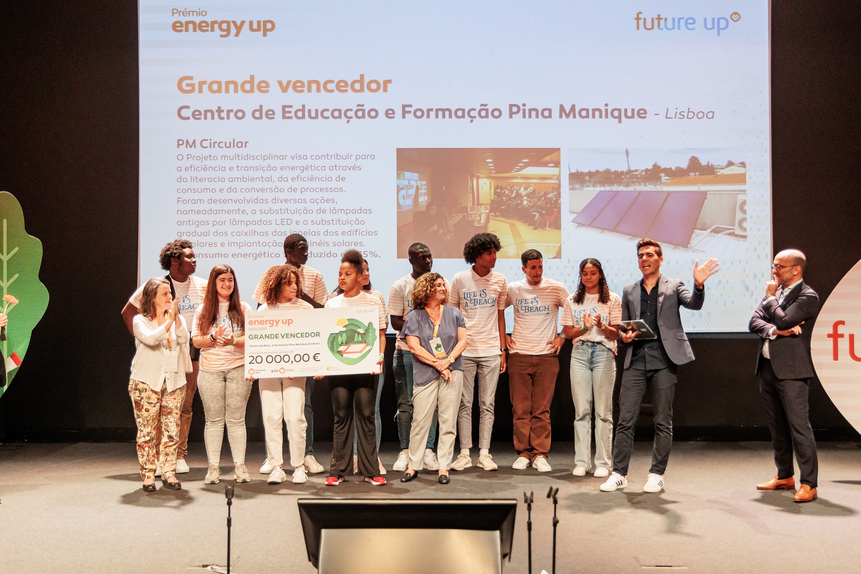 Sul Informação - Escola Básica da Conceição de Faro na final de prémio que atribui painéis solares