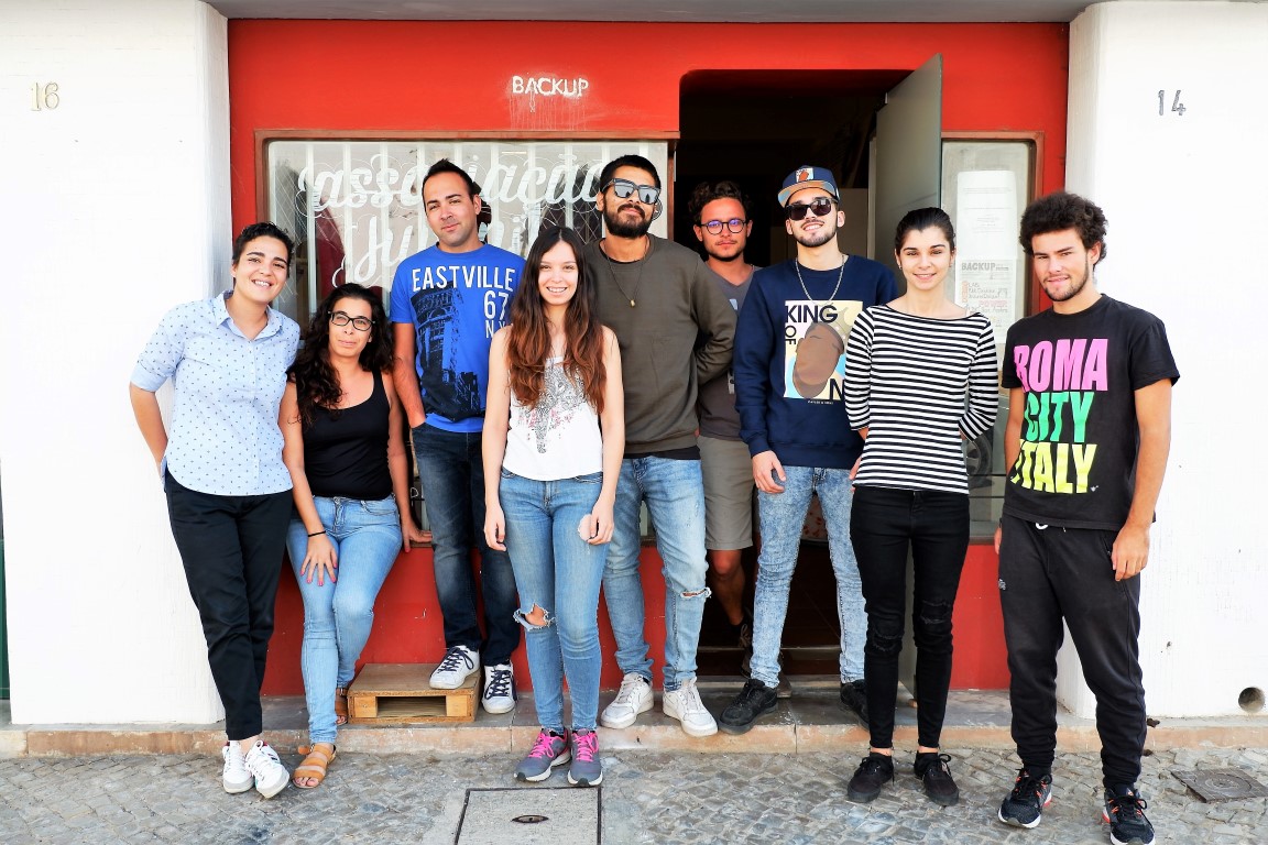 Sul Informação - Algharb.Come serve iguarias algarvias com acompanhamento de fado e flamenco