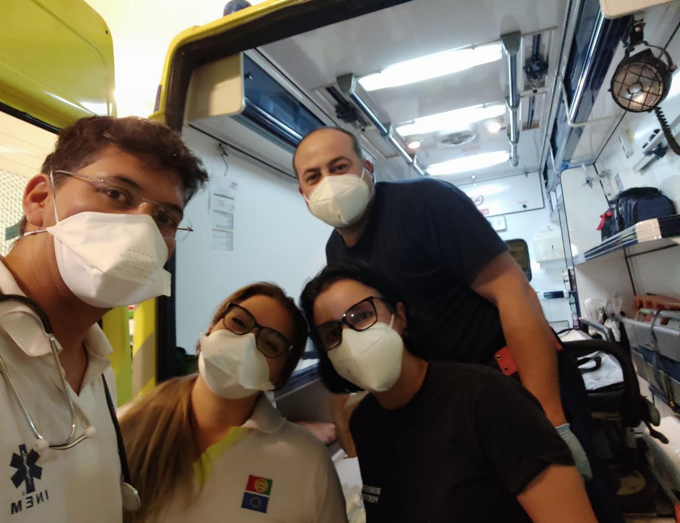 Sul Informação - Bebé nasce em ambulância com a ajuda de bombeiros de Portimão e do INEM