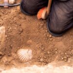Sul Informação - Arqueologia: As telhas que cobriram a vida e a morte na Cacela islâmica