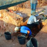 Sul Informação - Arqueólogos investigam estuques do milenar Palácio das Varandas do Castelo de Silves