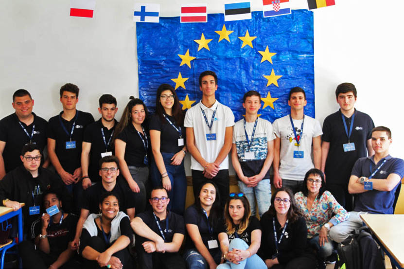 Sul Informação - Em Alte, foram os jovens a fazer campanha pela Europa