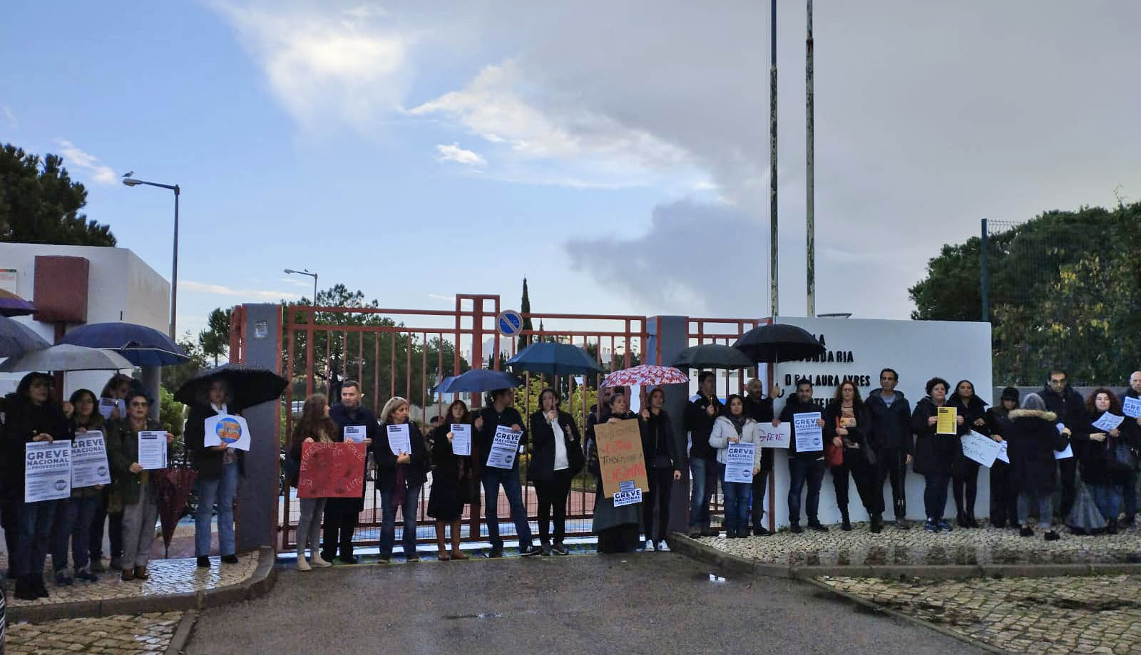 Sul Informação - Professores continuam em greve em todo o Algarve [fotogaleria]