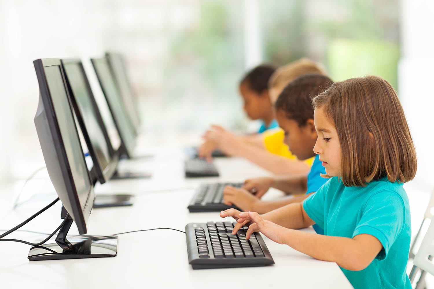 Sul Informação - Provas de aferição arrancam com mais de 250 mil alunos a fazer provas digitais