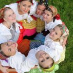 Sul Informação - Grupos de dez países ajudam a fazer a festa do folclore em Faro (e não só)