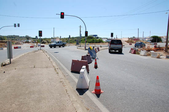 Sul Informação - Obras na EN125 estão atrasadas mas param ao sábado e ao domingo