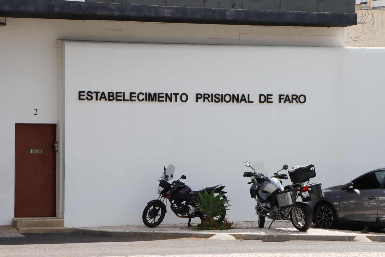 Sul Informação - 62 reclusos e 4 funcionários da prisão de Faro testam positivo à Covid-19