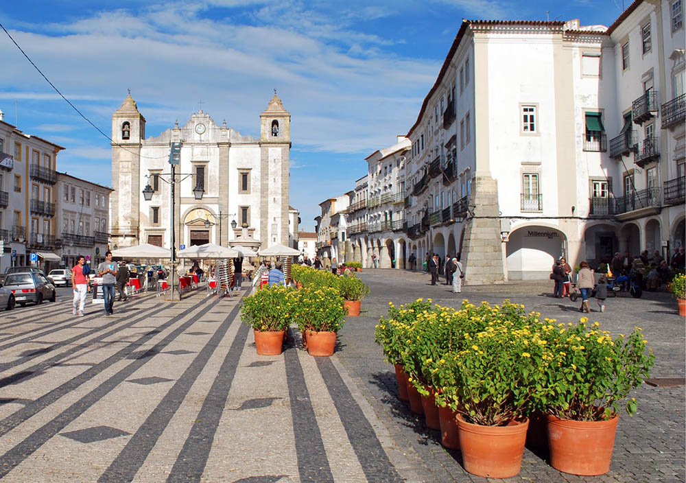 Sul Informação - Évora é única cidade do Alentejo no Top25 das melhores cidades, Mértola e Ourique sobem