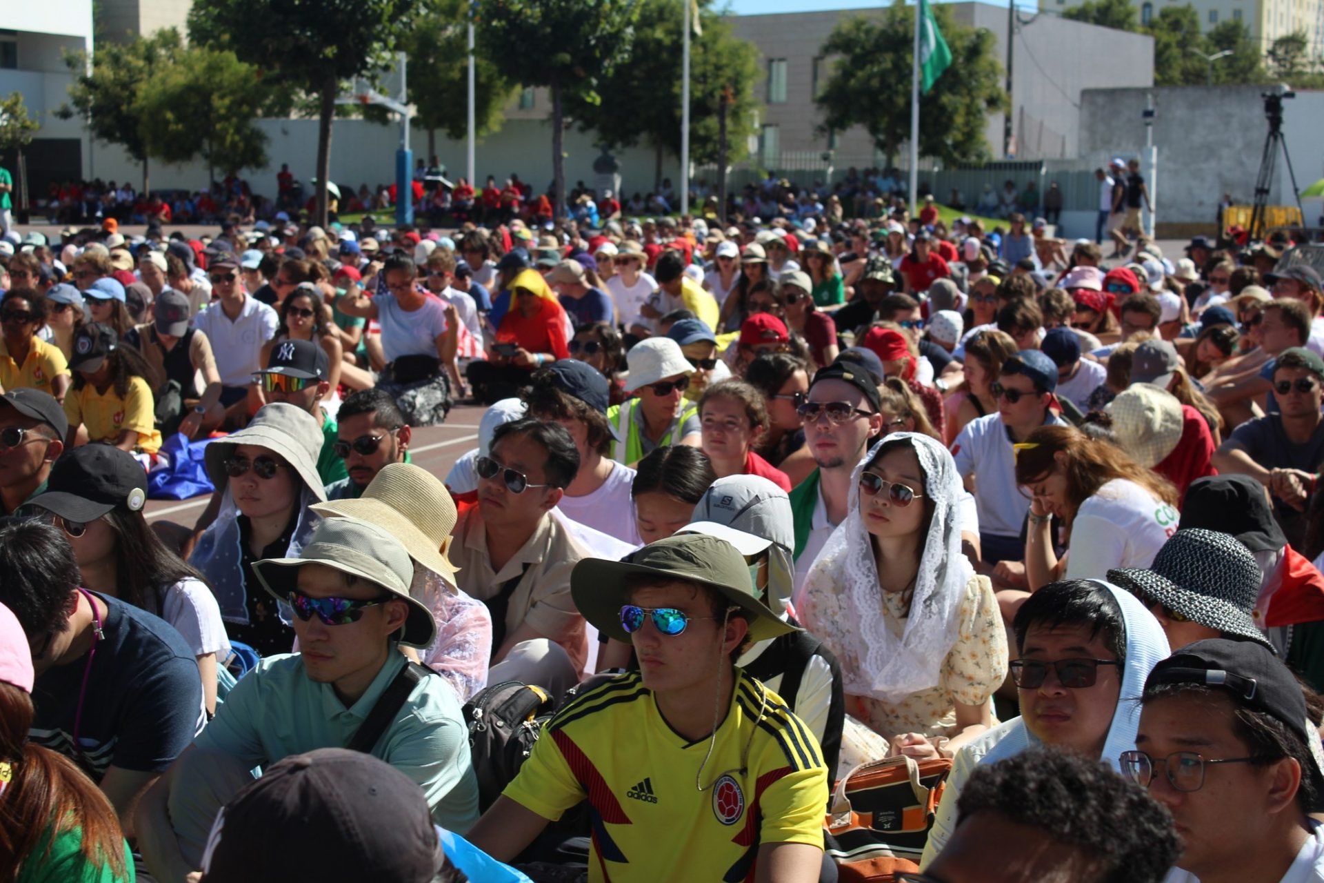 Sul Informação - Évora: Milhares de jovens reuniram-se para Missa de Envio, rumo à JMJ 2023