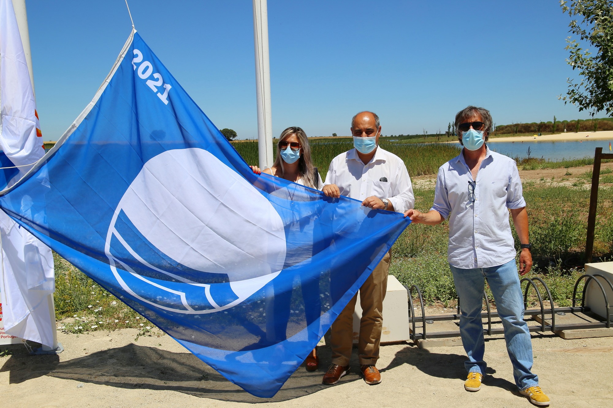 Sul Informação - Praia Fluvial dos Cinco Reis em Beja hasteou a sua primeira bandeira azul