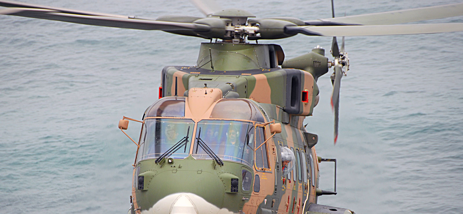 Sul Informação - Pescador espanhol evacuado por helicóptero da Força Aérea a 120 milhas de Sagres